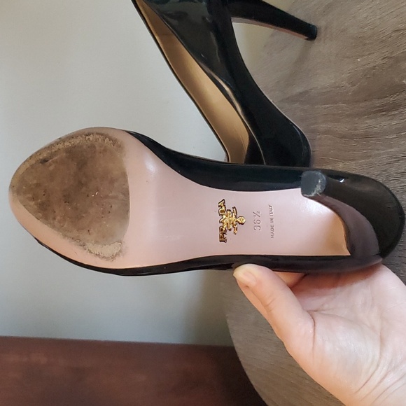Prada pumps - Picture 3 of 3